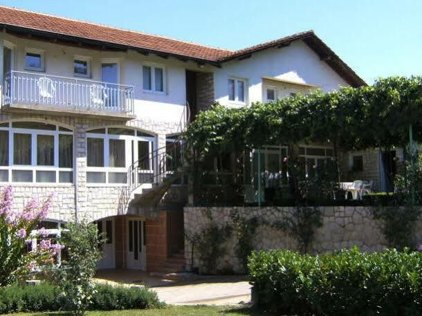Pansion Pero Elez Medjugorje Otel Dış mekan fotoğraf